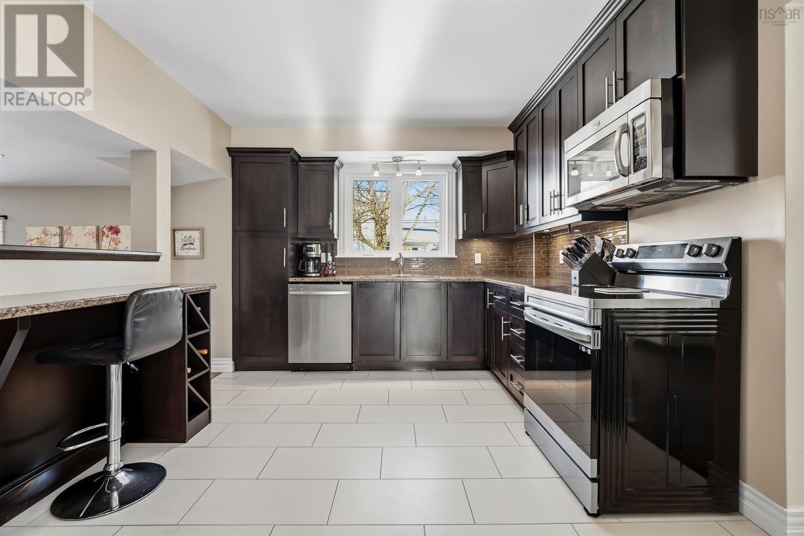 15 Bellroyal Court, Cole Harbour, Nova Scotia  B2V 2B4 - Photo 9 - 202602588