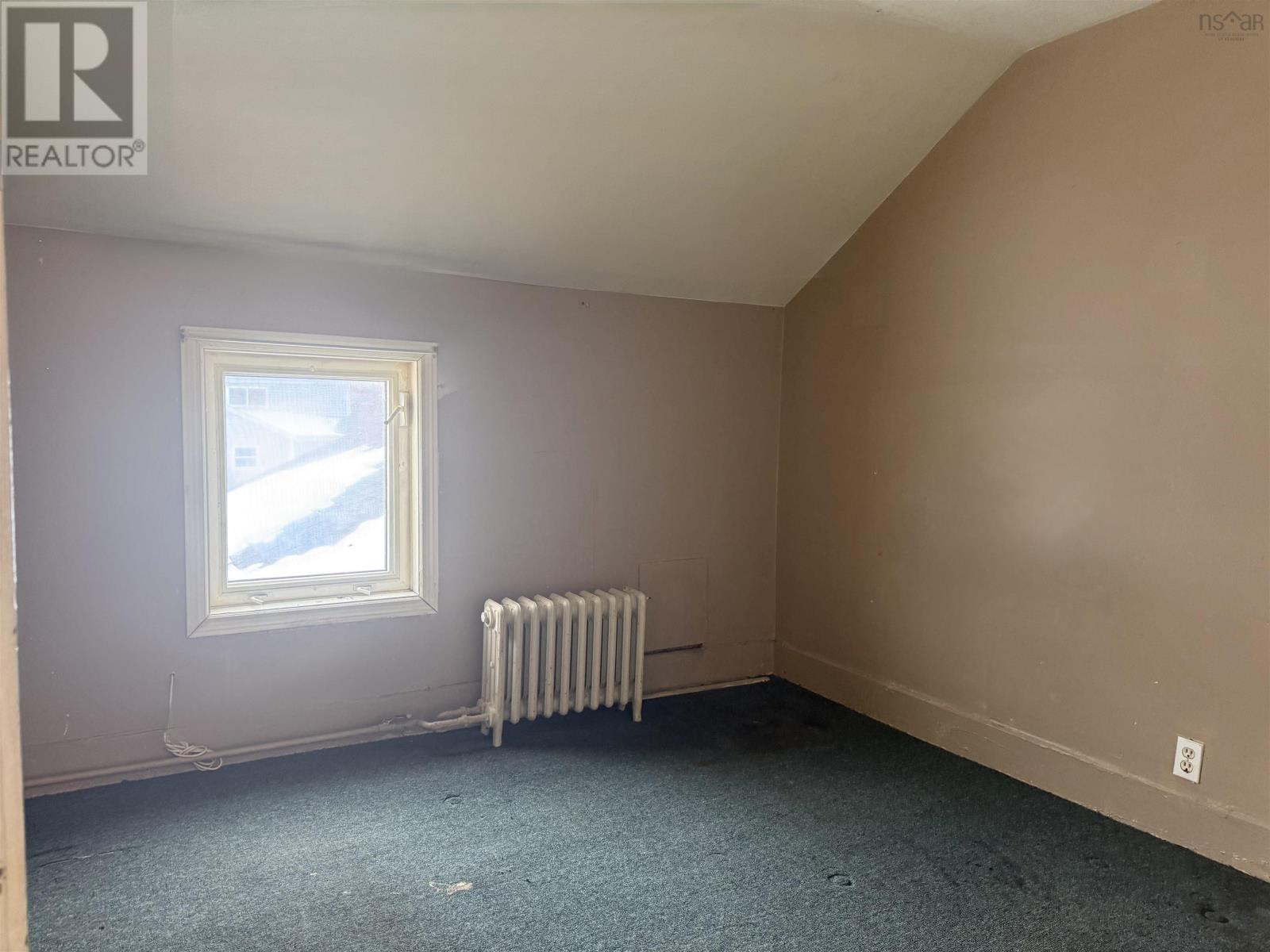 3464 Warren Ave, New Waterford, Nova Scotia  B1H 1R7 - Photo 9 - 202602851