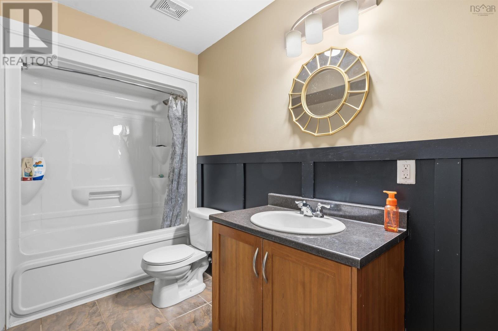 162 Beaver Bank Road, Lower Sackville, Nova Scotia  B4E 0E2 - Photo 6 - 202602917