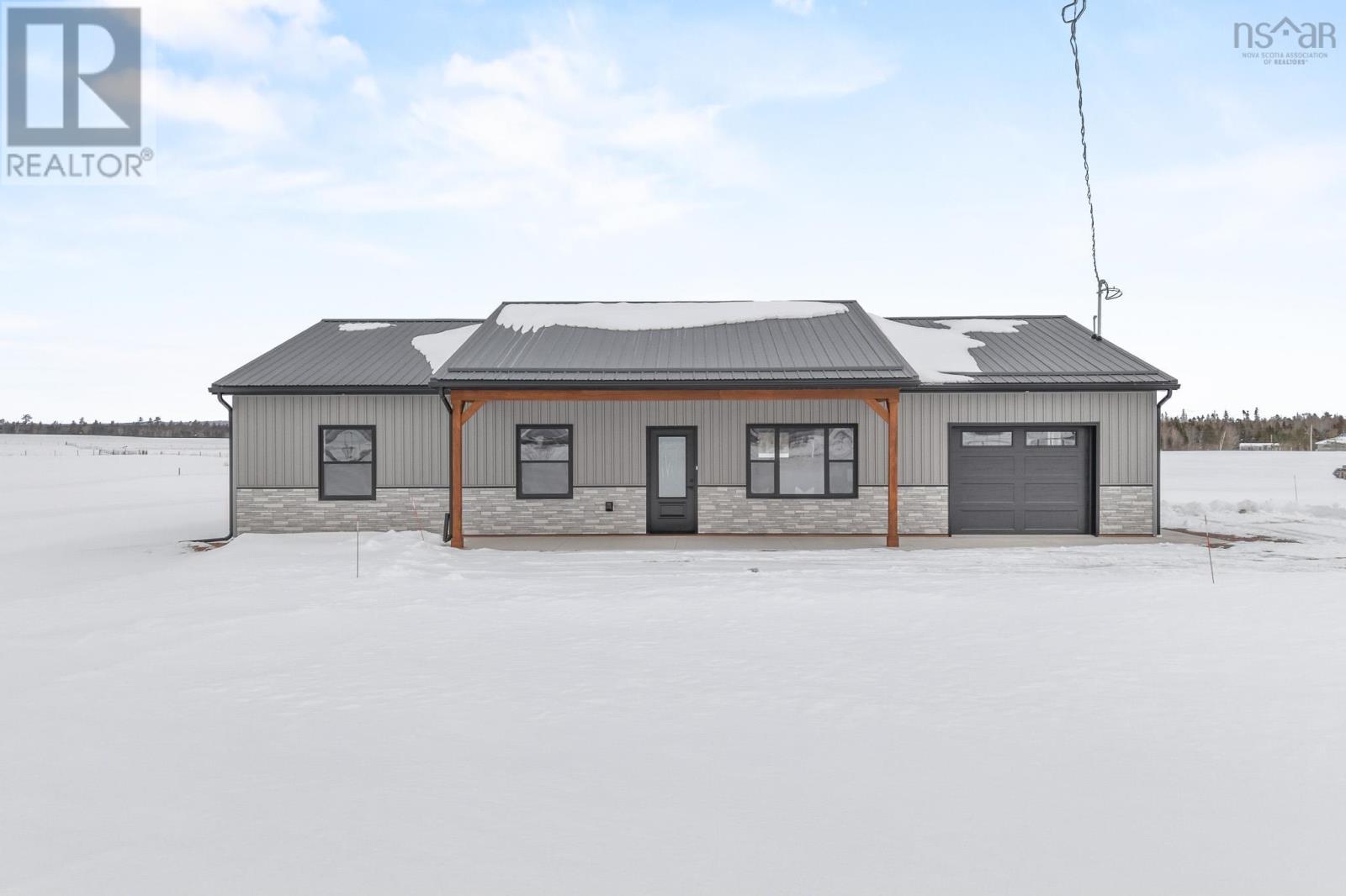 11297 Highway 2, Masstown, Nova Scotia  B0M 1G0 - Photo 2 - 202602922