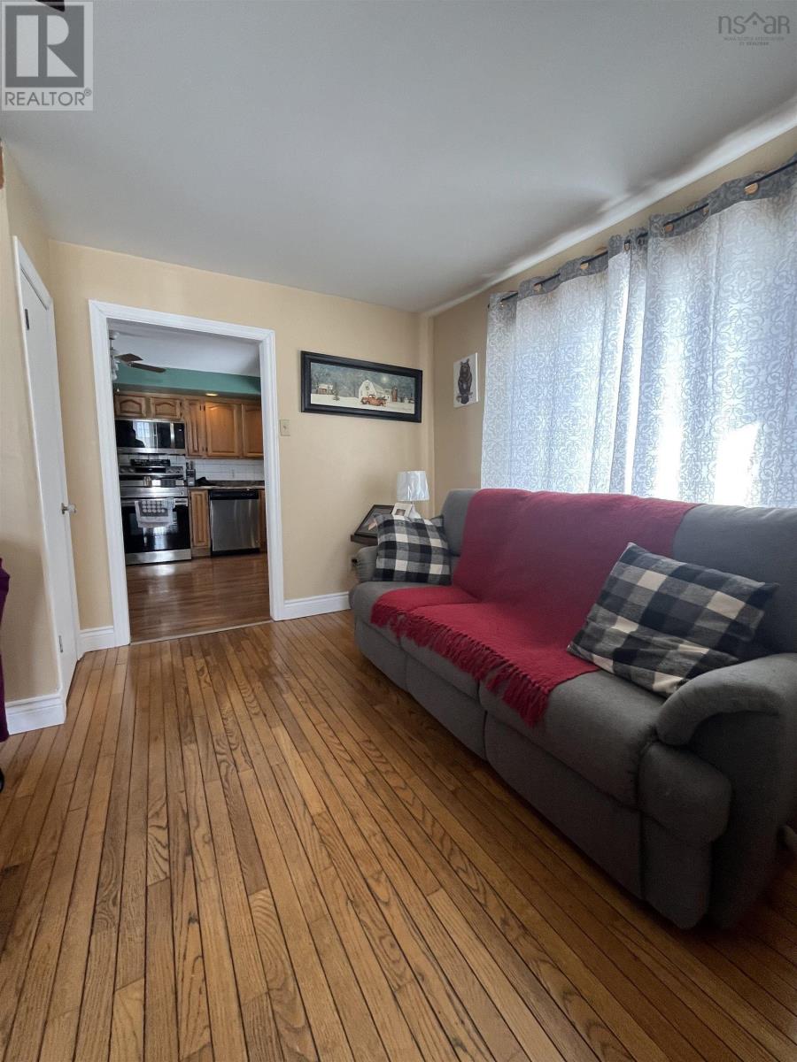 66 Mcgee Street, Springhill, Nova Scotia  B0M 1X0 - Photo 17 - 202602974