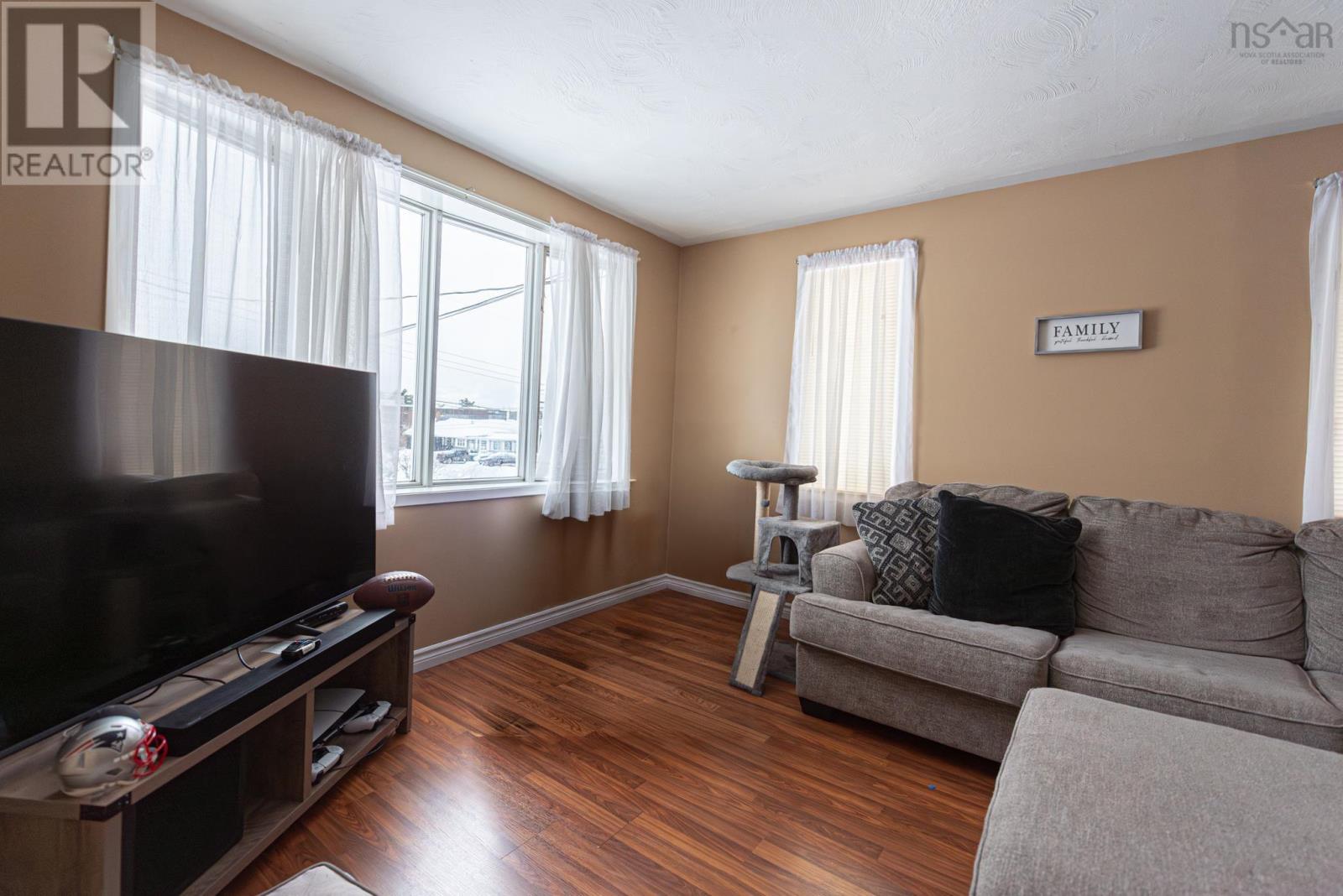 9 Terrace Avenue, Stellarton, Nova Scotia  B0K 1S0 - Photo 3 - 202602981