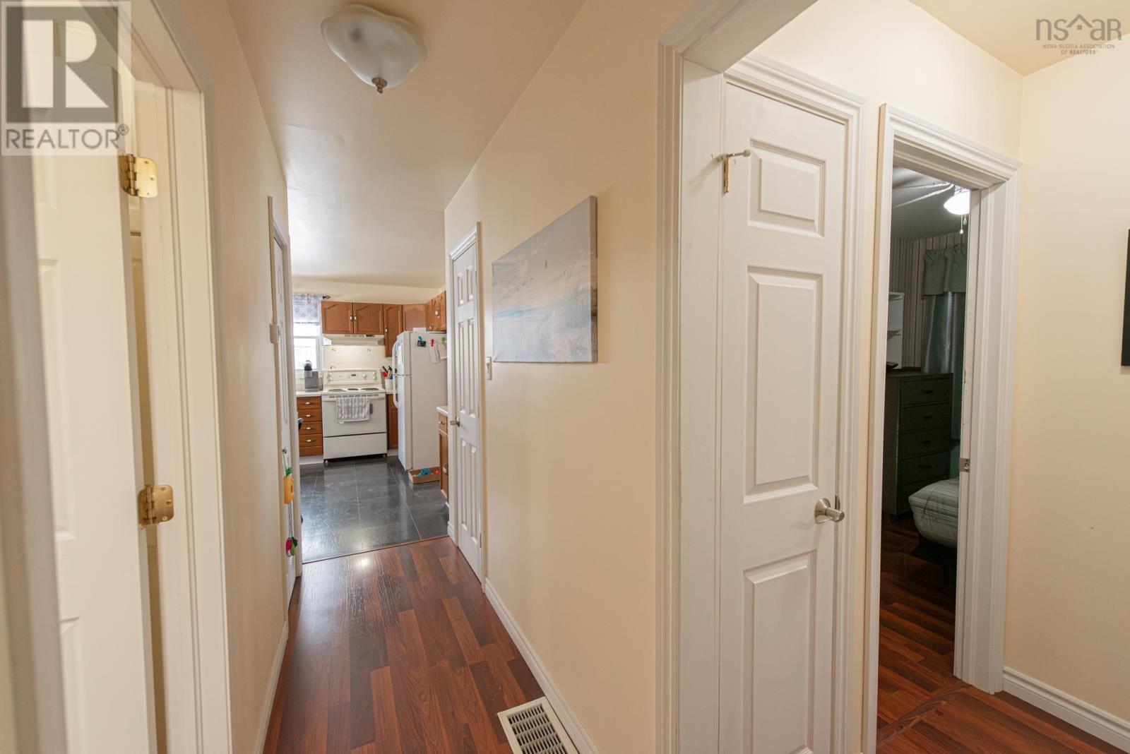 9 Terrace Avenue, Stellarton, Nova Scotia  B0K 1S0 - Photo 9 - 202602981