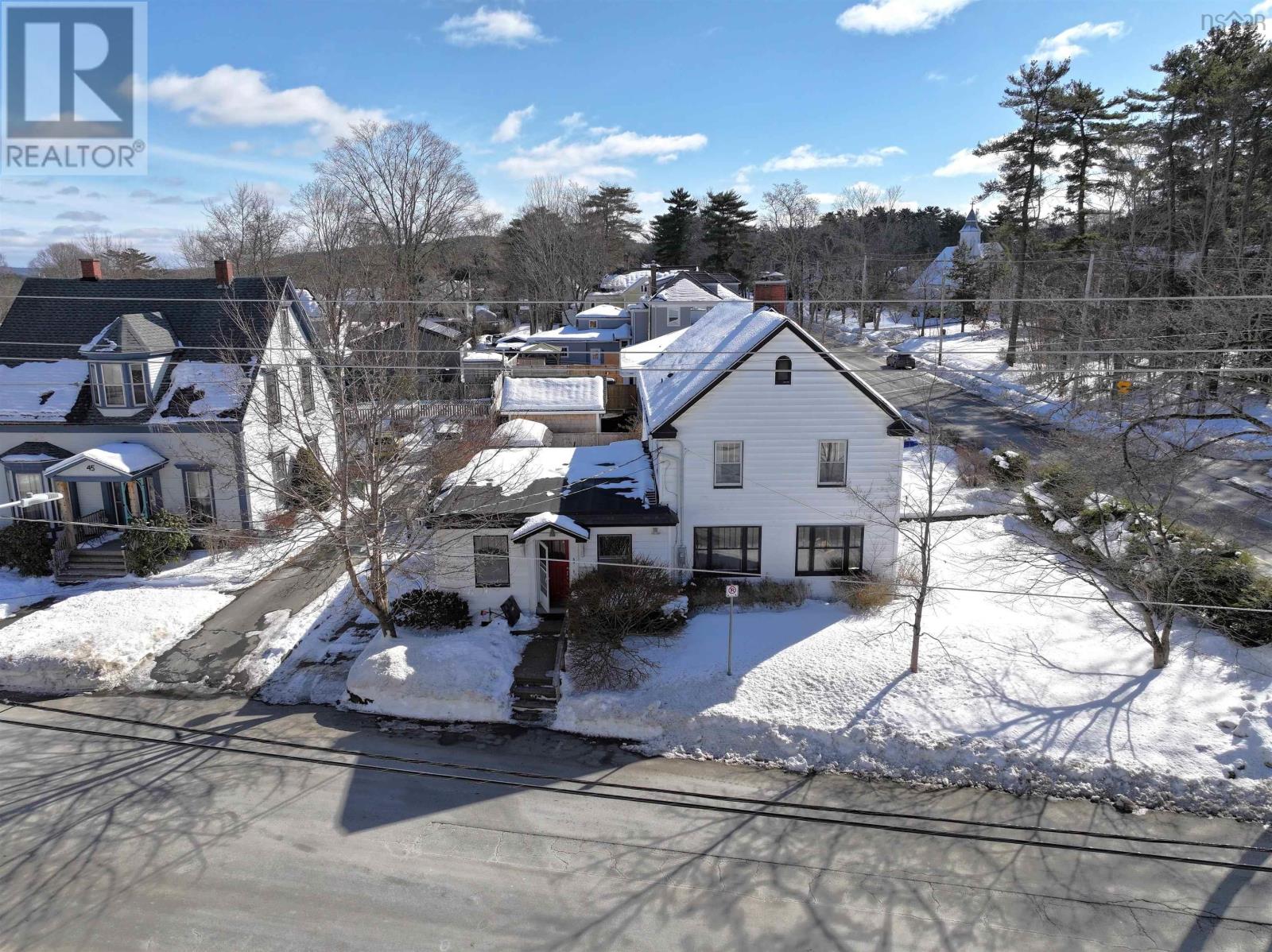 41 Alexandra Avenue, Bridgewater, Nova Scotia  B4V 1H2 - Photo 4 - 202603005