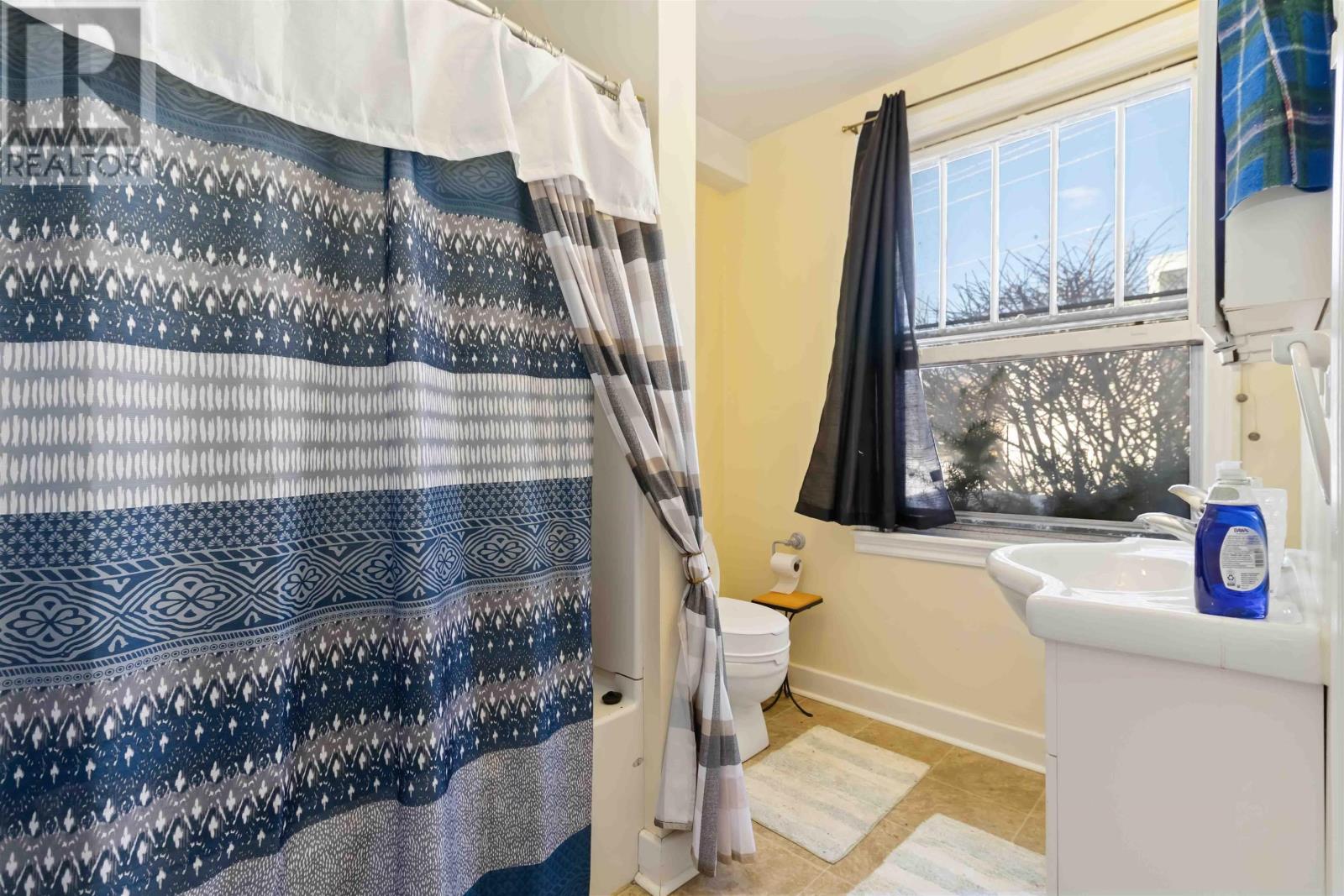 41 Alexandra Avenue, Bridgewater, Nova Scotia  B4V 1H2 - Photo 40 - 202603005