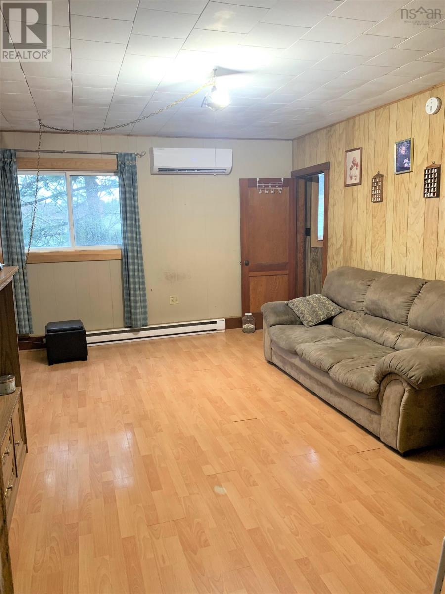6 Junction Road, Sprnghill, Nova Scotia  B0M 1X0 - Photo 4 - 202603016