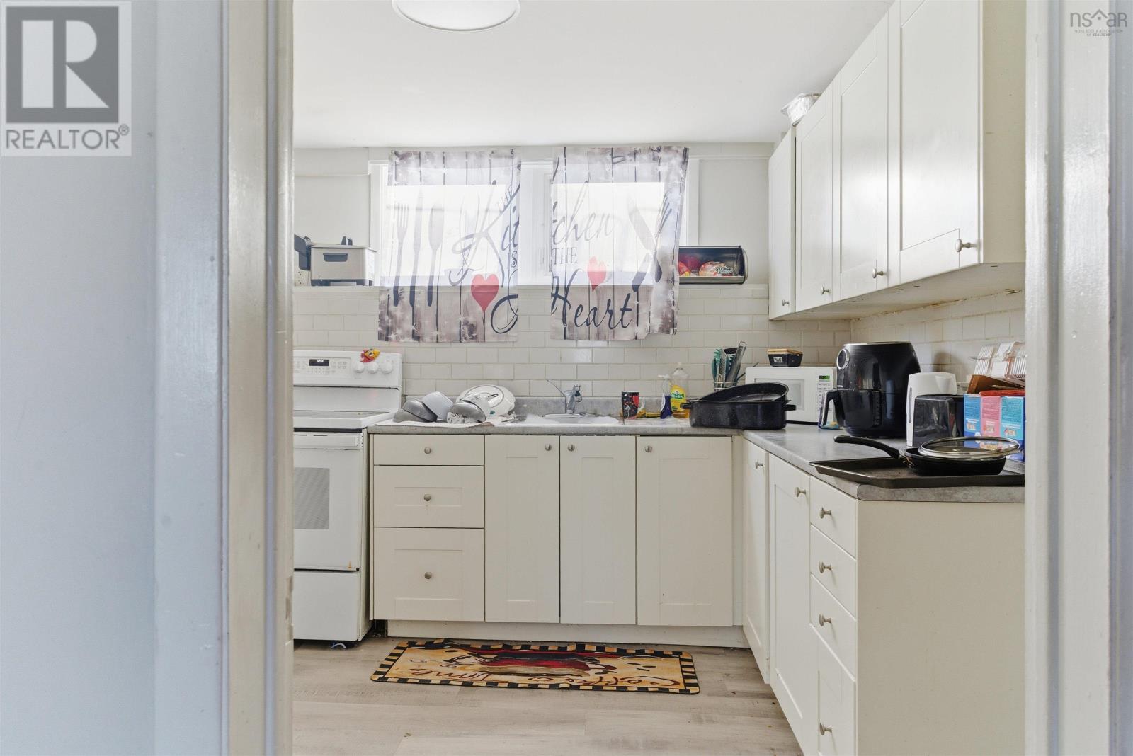 16/18 Clearview Street, Halifax, Nova Scotia  B3R 1N6 - Photo 24 - 202603048