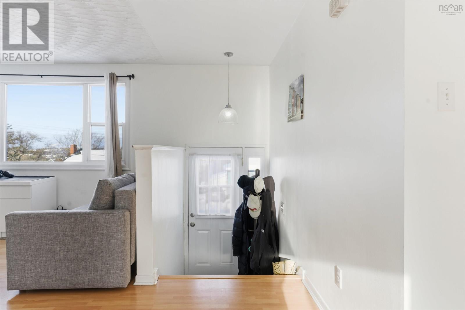 16/18 Clearview Street, Halifax, Nova Scotia  B3R 1N6 - Photo 4 - 202603048