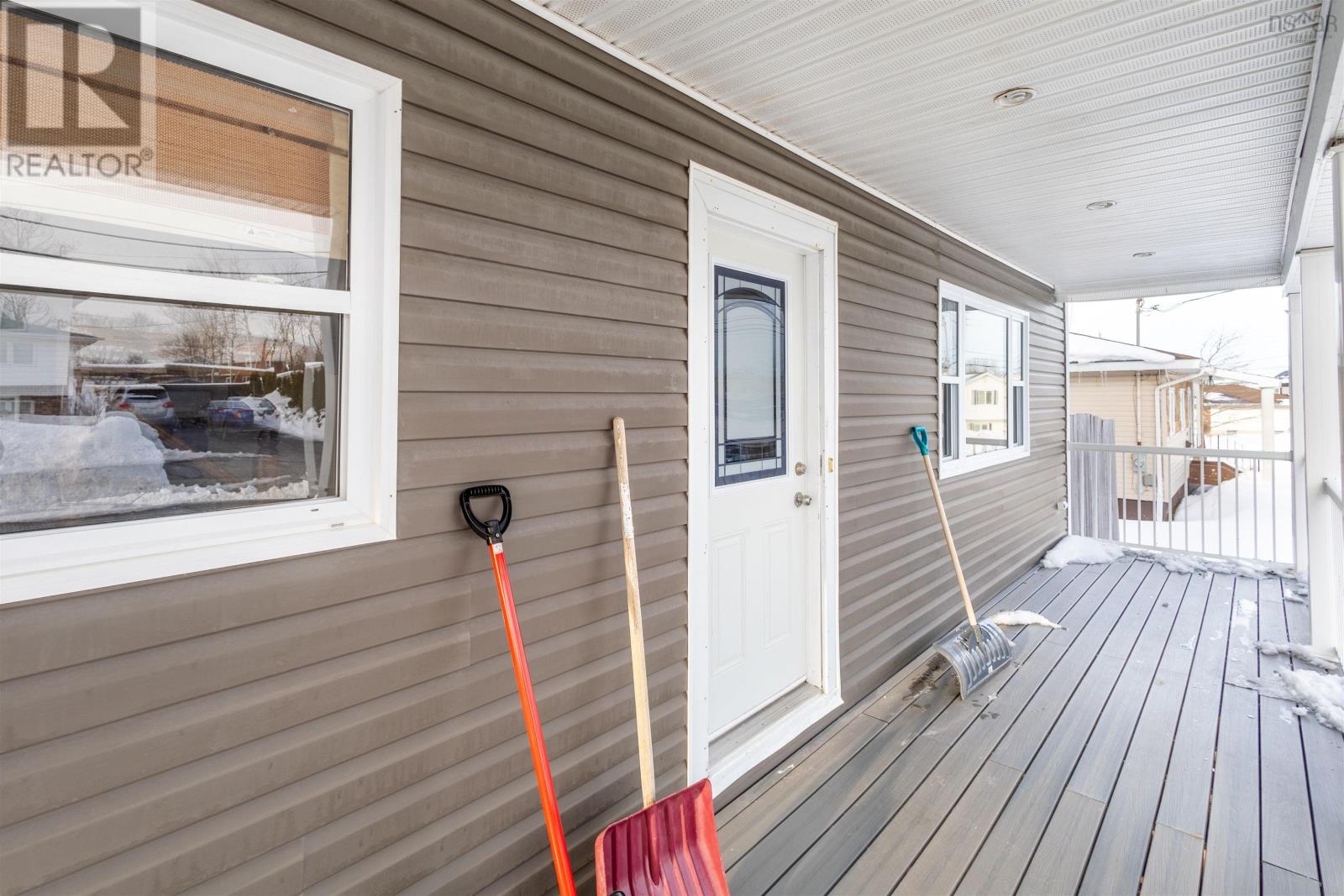 661 Willow Street, New Waterford, Nova Scotia  B1H 3W3 - Photo 9 - 202603049