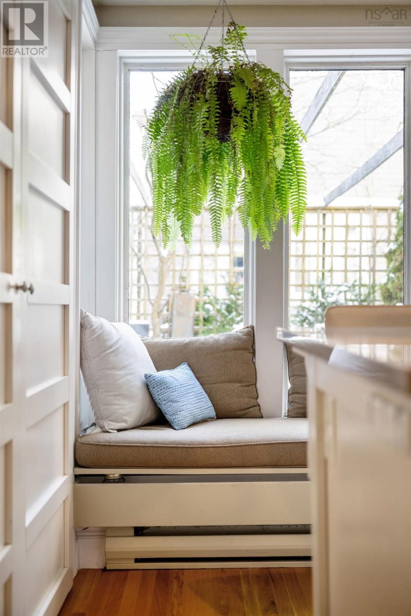 5742 Victoria Road, Halifax, Nova Scotia  B3H 1N2 - Photo 24 - 202603053