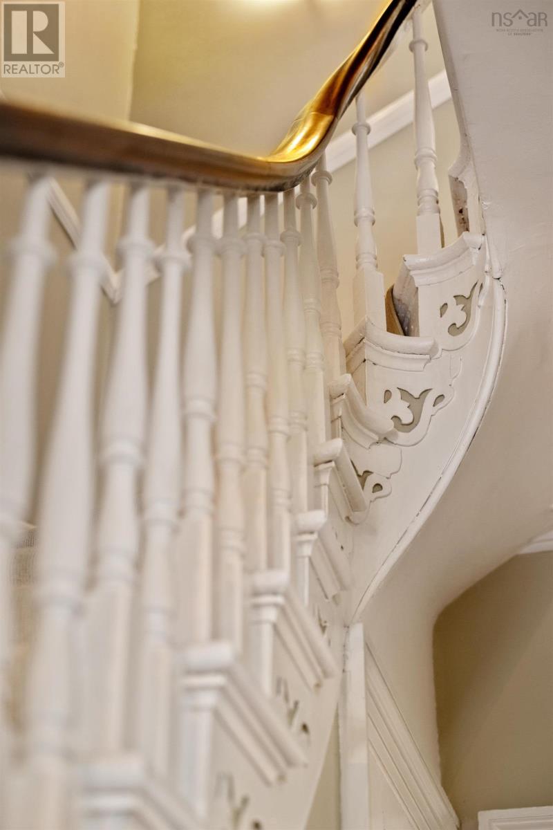 5742 Victoria Road, Halifax, Nova Scotia  B3H 1N2 - Photo 29 - 202603053