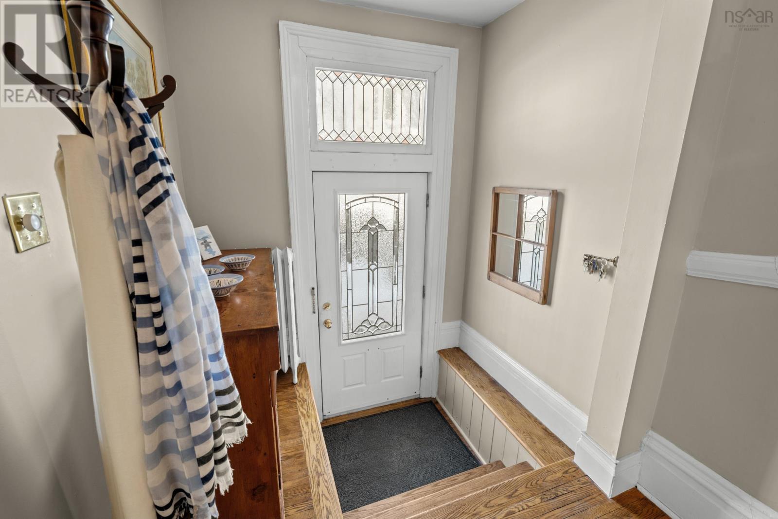 5742 Victoria Road, Halifax, Nova Scotia  B3H 1N2 - Photo 5 - 202603053