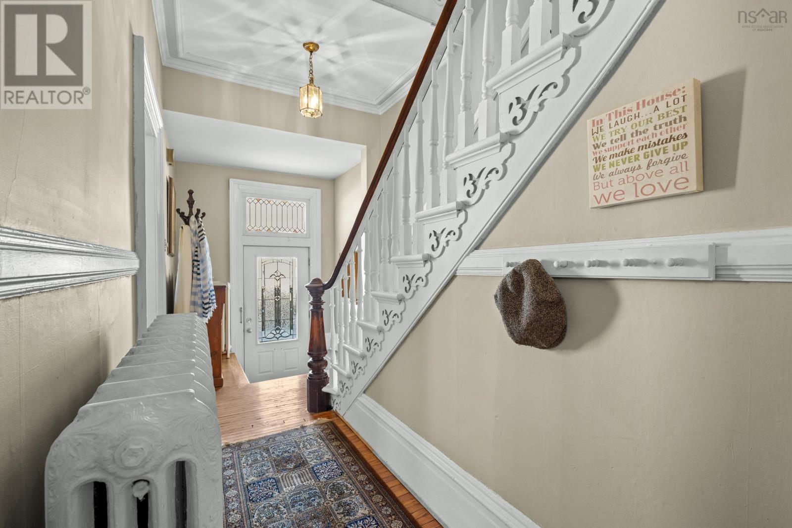 5742 Victoria Road, Halifax, Nova Scotia  B3H 1N2 - Photo 7 - 202603053