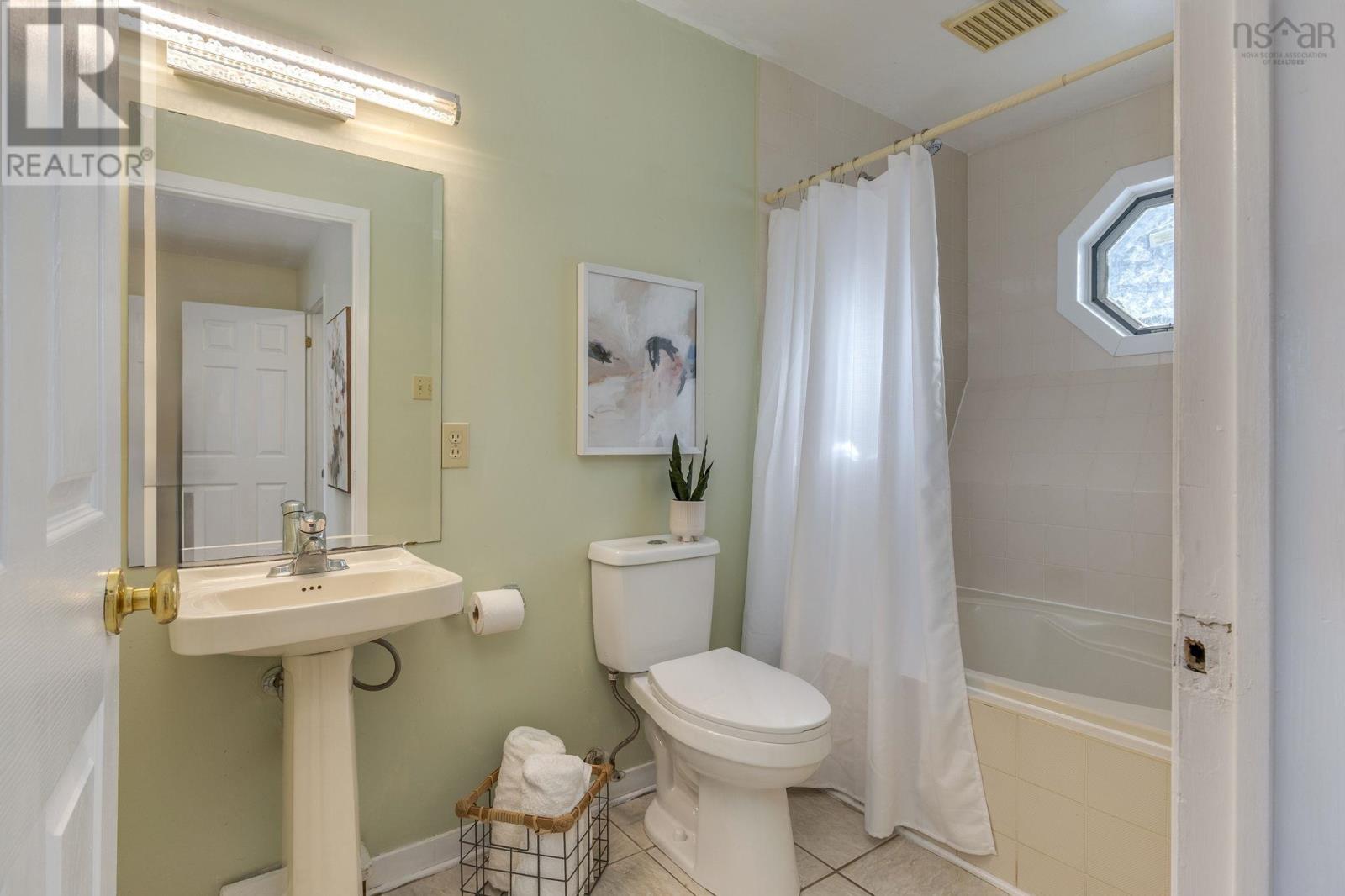 5 Lisa Court, Hammonds Plains, Nova Scotia  B4B 1K4 - Photo 35 - 202603068