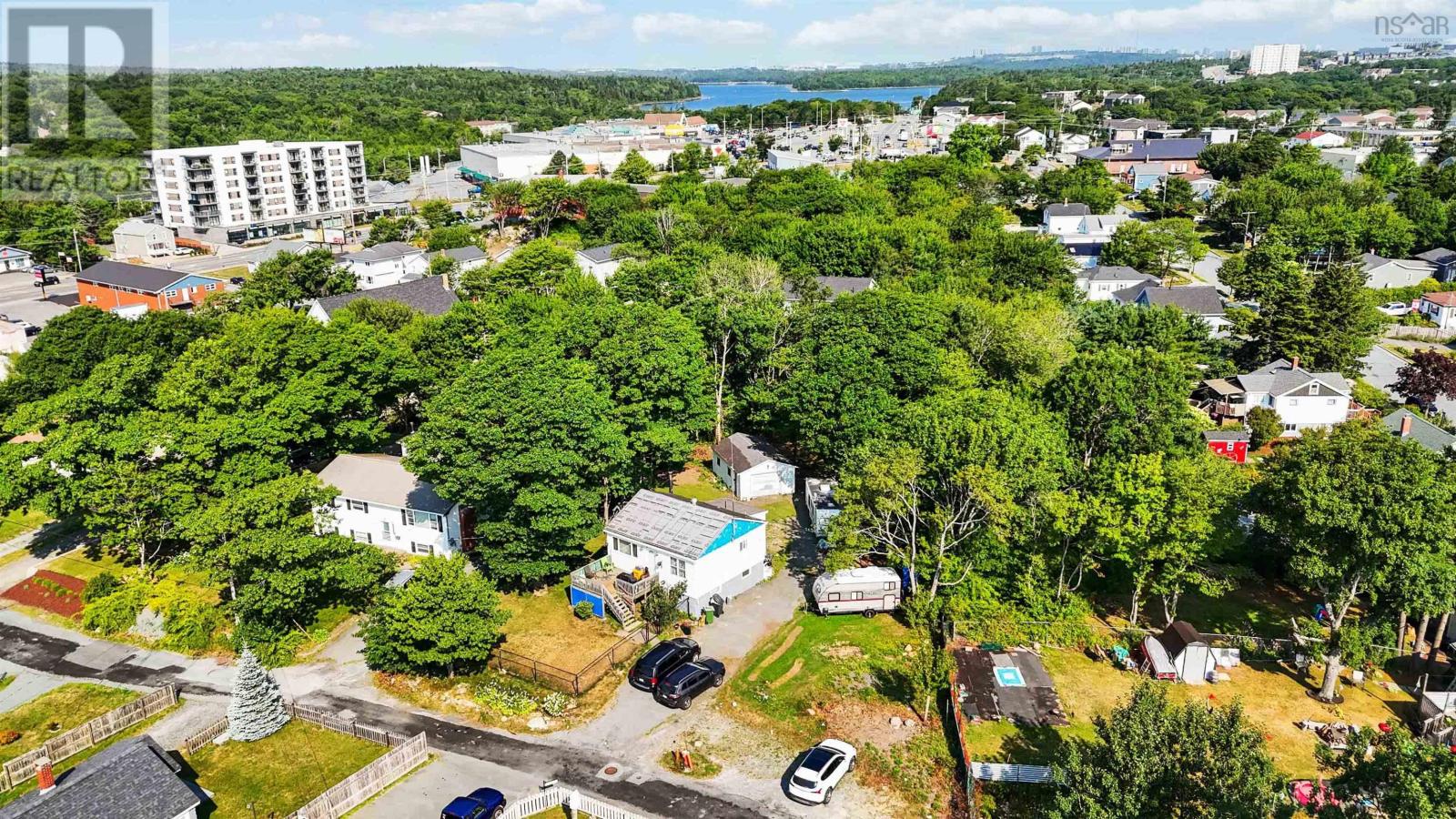 24 Levis Street, Halifax, Nova Scotia  B3R 1L9 - Photo 2 - 202603103