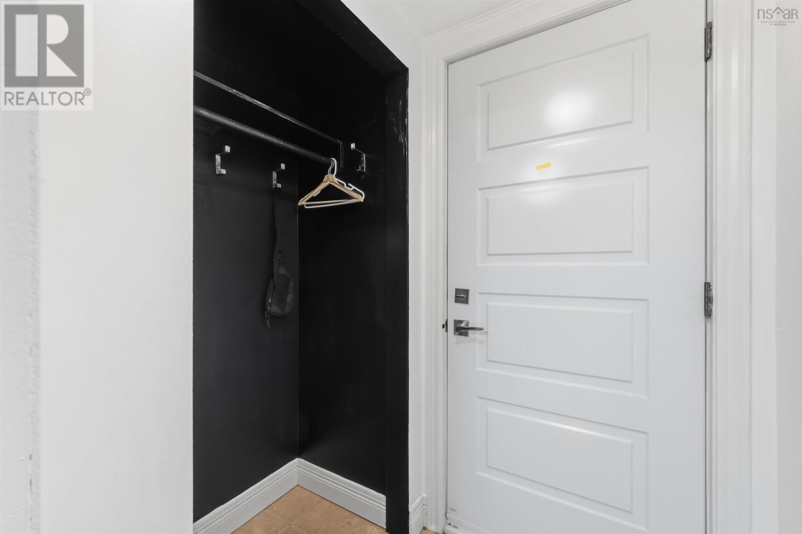 5 Apollo Court, Halifax, Nova Scotia  B3M 1G9 - Photo 3 - 202603240