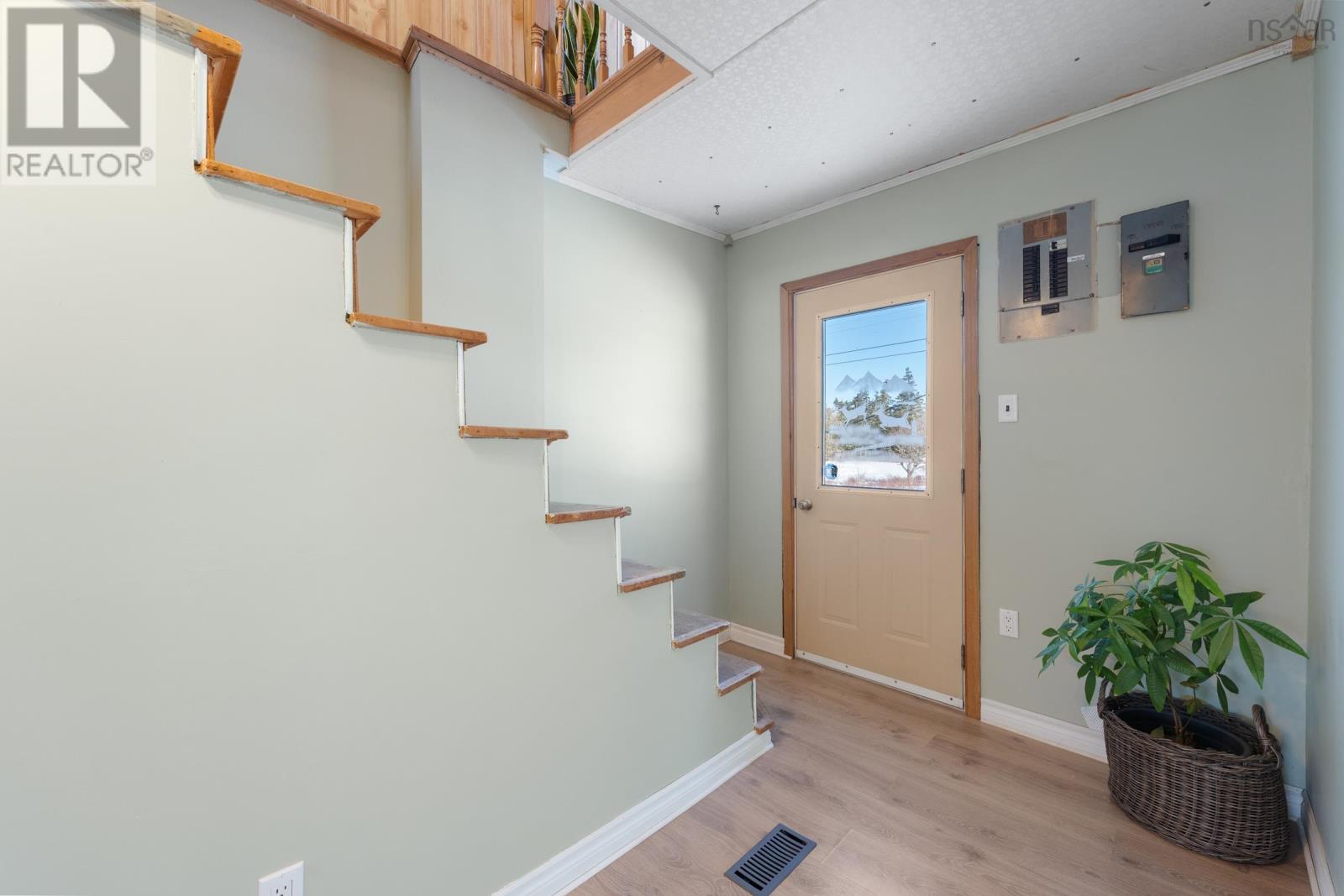 90 Oak Park Road, East Pubnico, Nova Scotia  B0W 2A0 - Photo 13 - 202603266