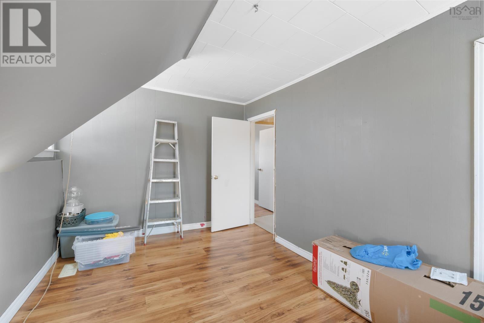 90 Oak Park Road, East Pubnico, Nova Scotia  B0W 2A0 - Photo 32 - 202603266