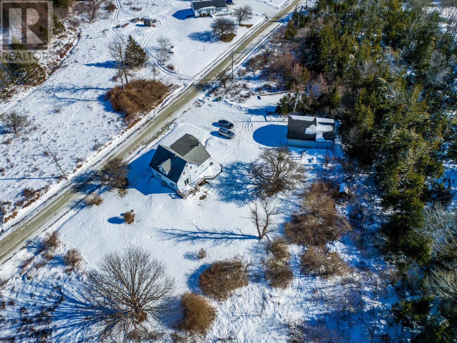 90 Oak Park Road, East Pubnico, Nova Scotia  B0W 2A0 - Photo 4 - 202603266