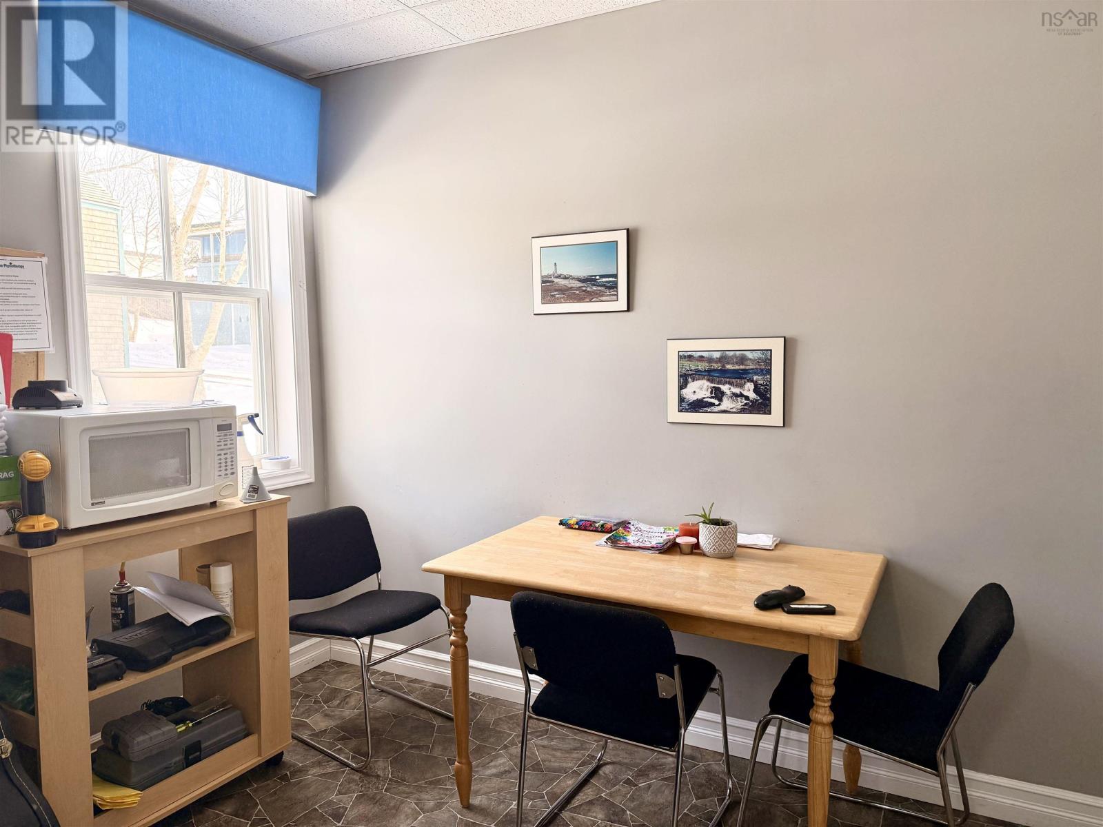 10 Ann Street, Shelburne, Nova Scotia  B0T 1W0 - Photo 12 - 202603273