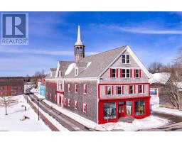 10 Ann Street, shelburne, Nova Scotia