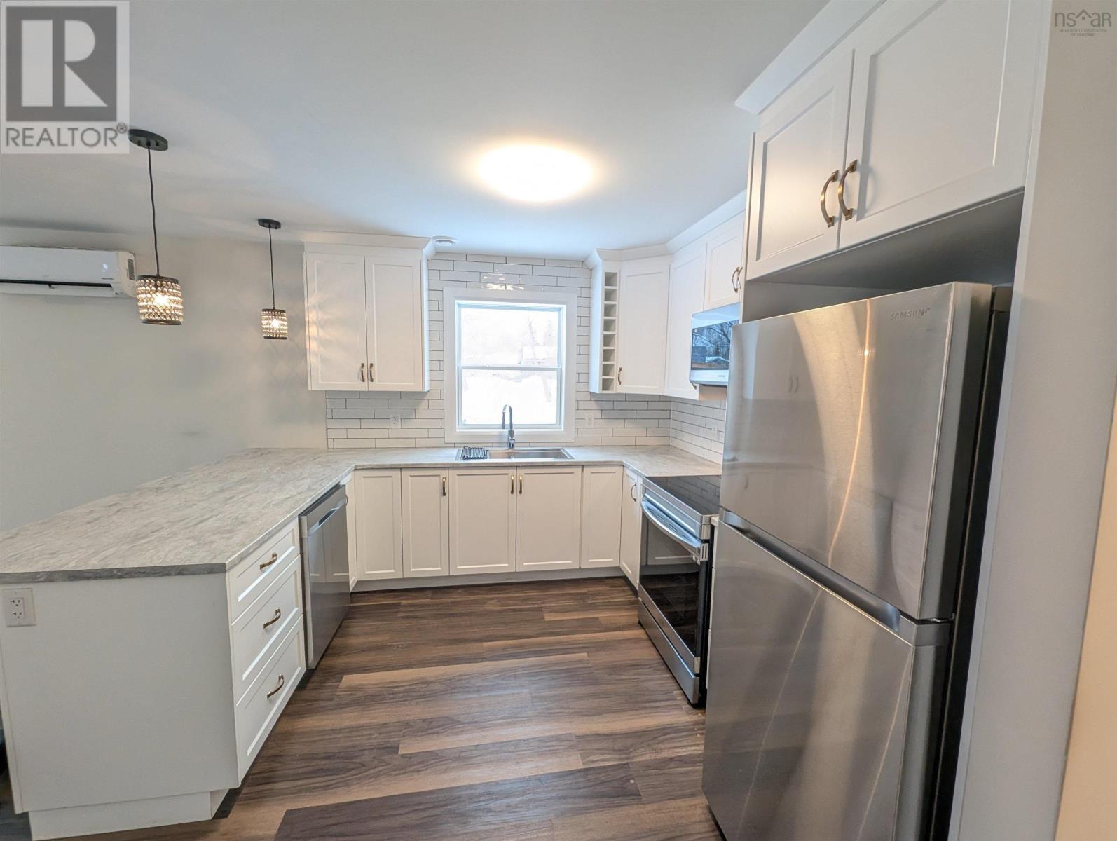 128 & 130 Renfrew Road, Enfield, Nova Scotia  B2T 1M6 - Photo 10 - 202603313