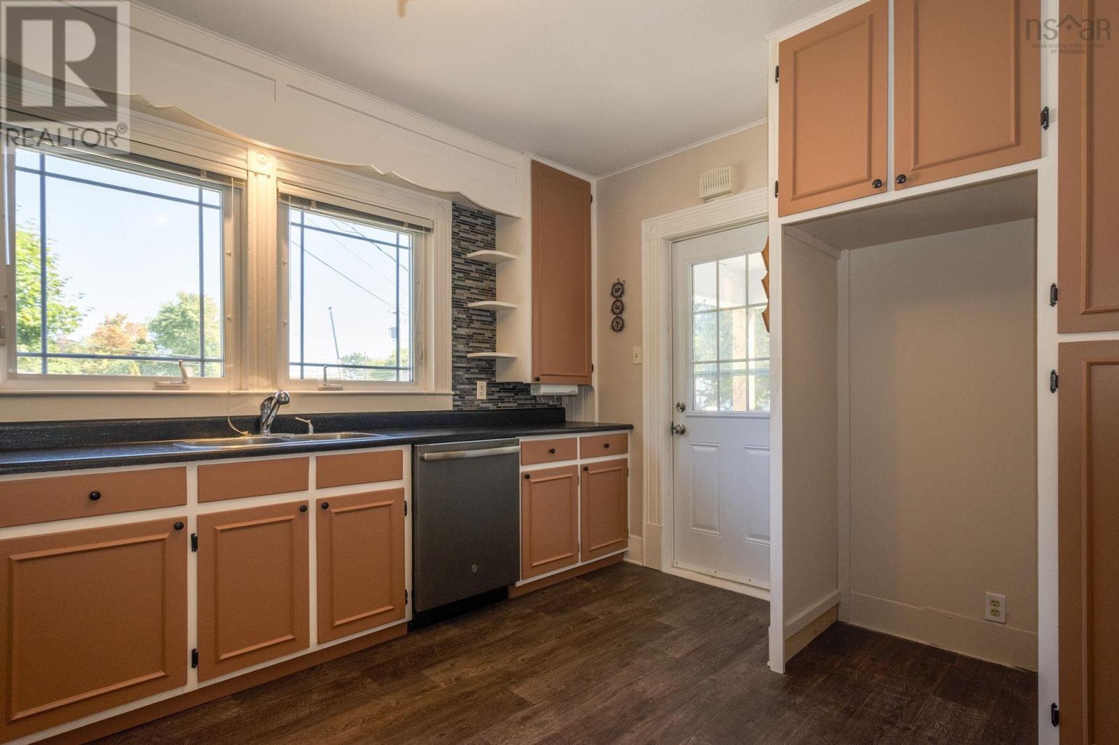 419 Main Street, Middleton, Nova Scotia  B0S 1P0 - Photo 3 - 202603474