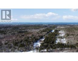 Lot Highway 1, grosses coques, Nova Scotia