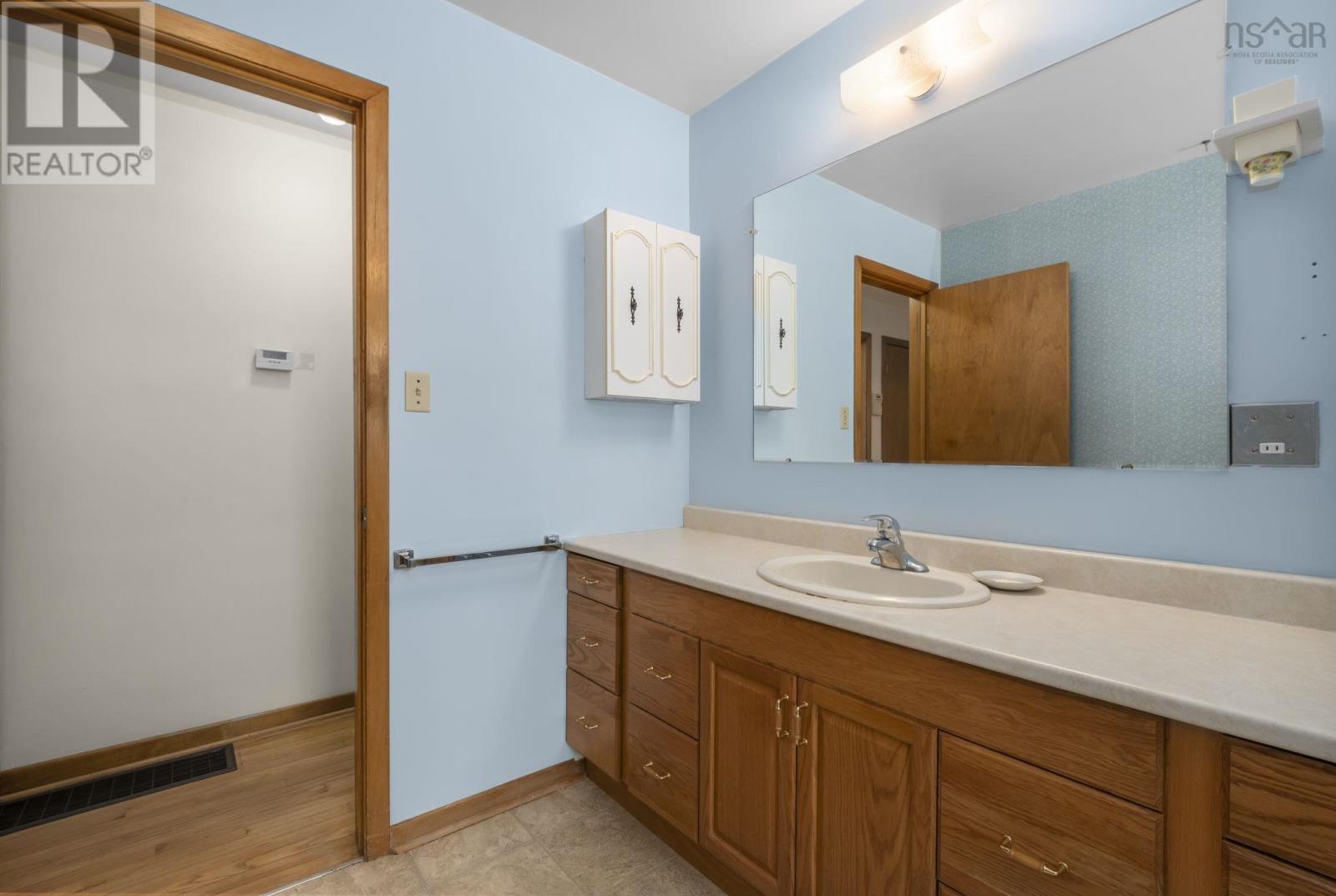 24 Christopher Avenue, Dartmouth, Nova Scotia  B2W 3G3 - Photo 28 - 202603495