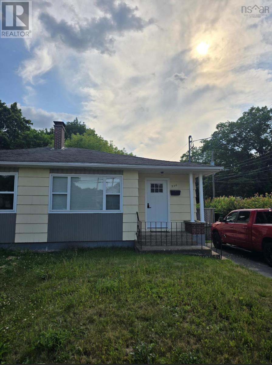 350 Bridge Street, Kentville, Nova Scotia  B4N 2G5 - Photo 2 - 202603632
