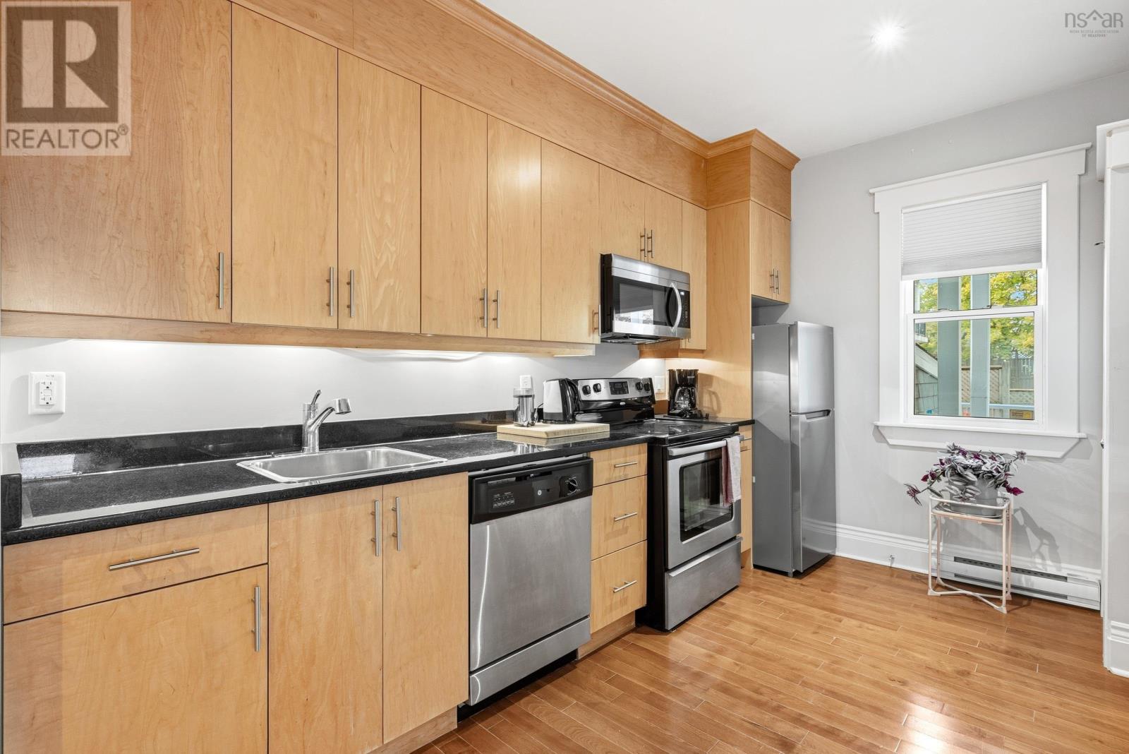 5 1036 Bland Street, Halifax, Nova Scotia  B3H 2S8 - Photo 8 - 202603688