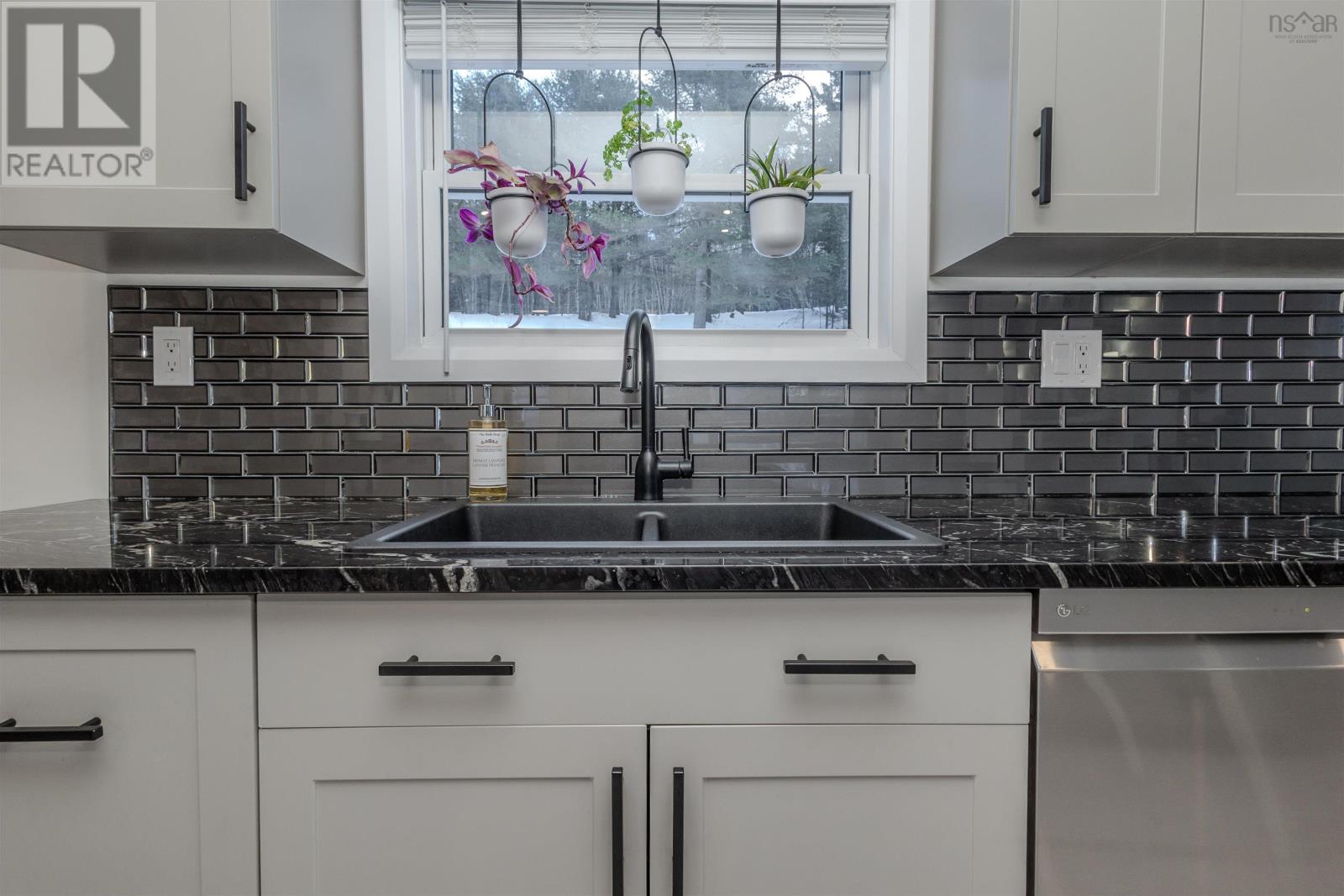 58 Macbelger Crescent, Boularderie East, Nova Scotia  B1X 1J3 - Photo 12 - 202603694