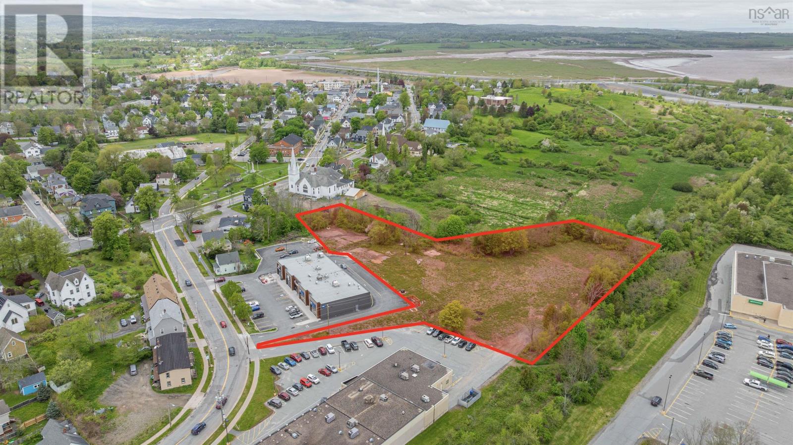 549 O'brien Street, Windsor, Nova Scotia  B0N 2T0 - Photo 7 - 202603724