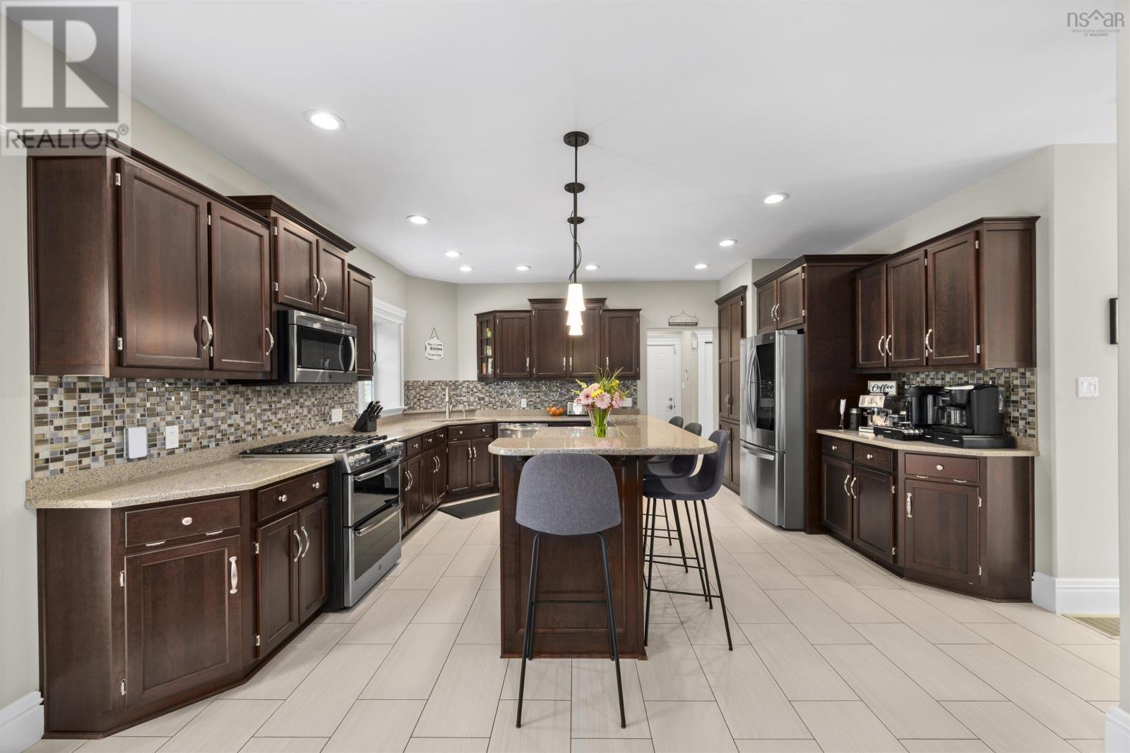 13697 Highway 1, Wilmot, Nova Scotia  B0P 1W0 - Photo 4 - 202603771