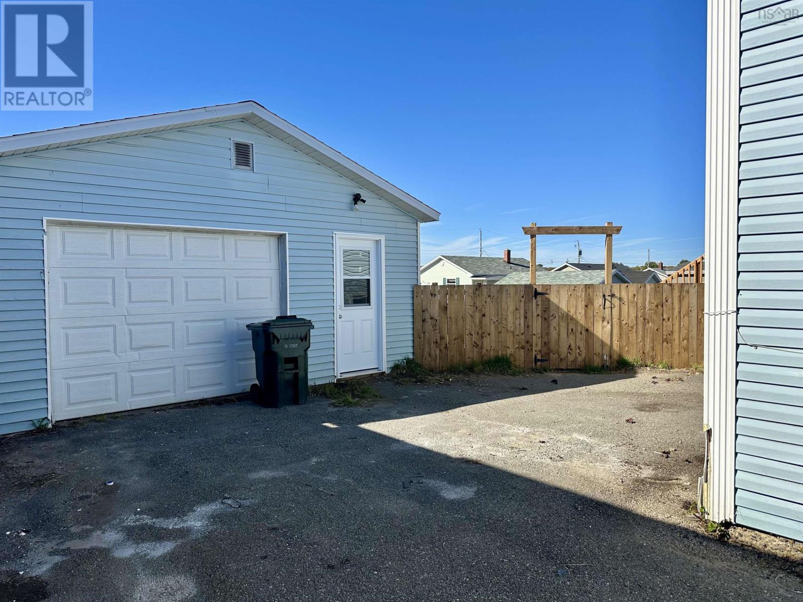 14 Crescent Drive, Glace Bay, Nova Scotia  B1A 2J4 - Photo 5 - 202603843