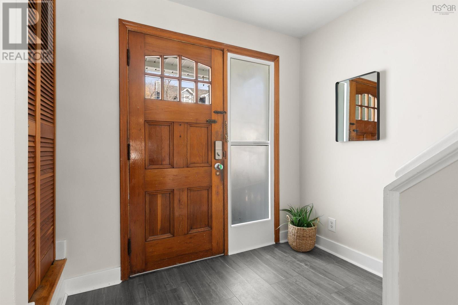 12 Medford Street, Dartmouth, Nova Scotia  B2Y 3C1 - Photo 2 - 202603850