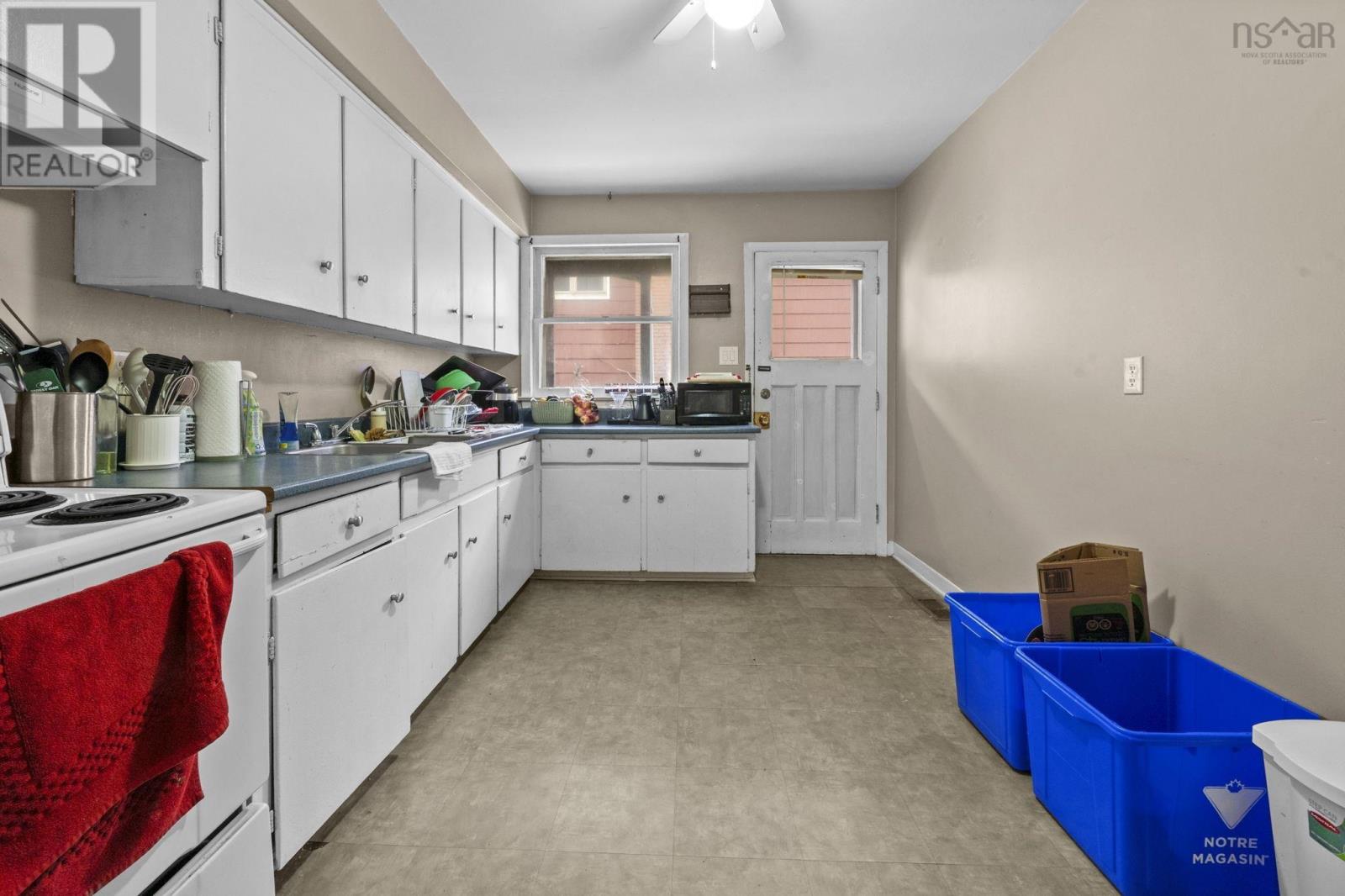 11 Foston Street, Dartmouth, Nova Scotia  B2Y 3T9 - Photo 11 - 202603894