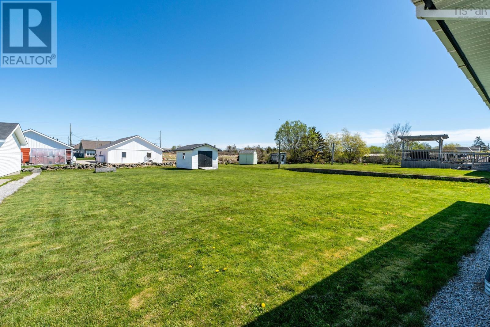 72 Hibernia Street, Yarmouth, Nova Scotia  B5A 2M6 - Photo 13 - 202603911