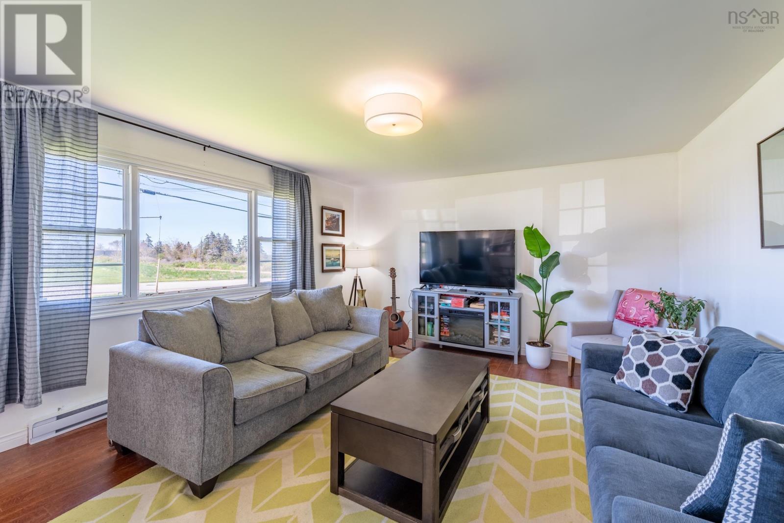 72 Hibernia Street, Yarmouth, Nova Scotia  B5A 2M6 - Photo 25 - 202603911