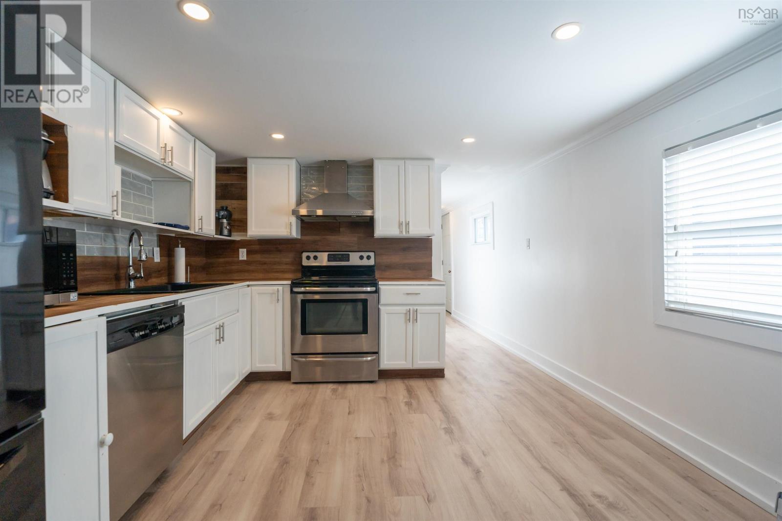 9 Heather Street, Middle Sackville, Nova Scotia  B4E 1C9 - Photo 8 - 202604008