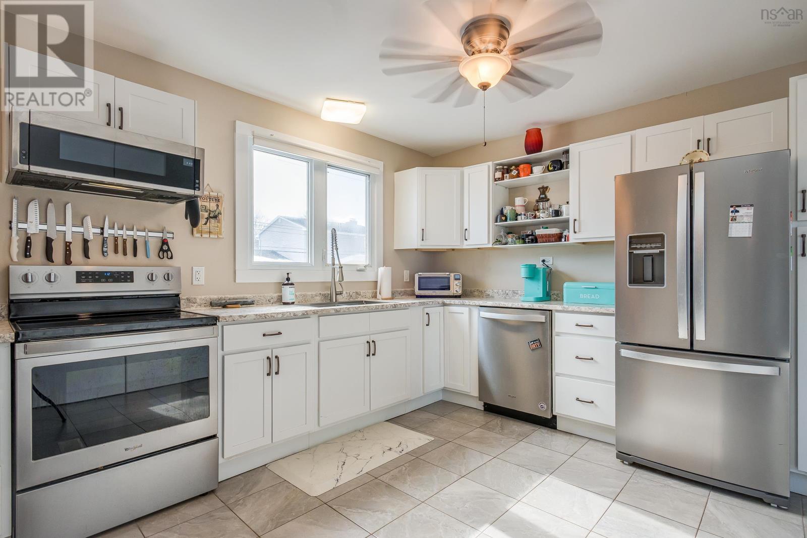 207 Colby Drive, Dartmouth, Nova Scotia  B2V 1K2 - Photo 8 - 202604058