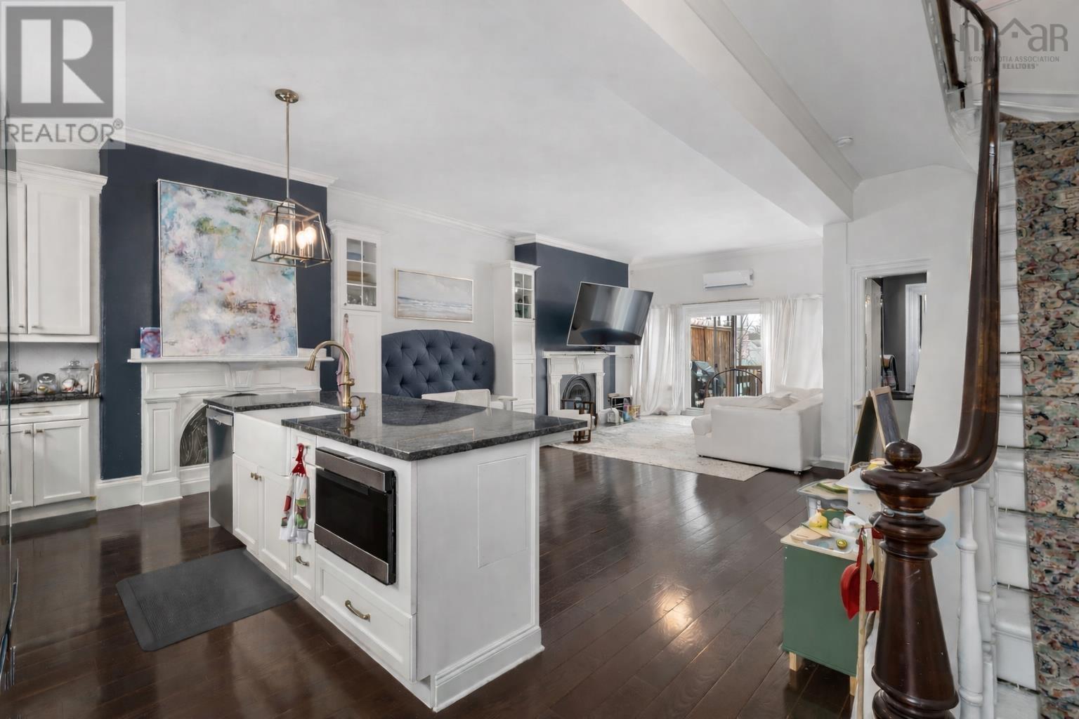 6028/6030 Cunard Street, Halifax, Nova Scotia  B3K 1E5 - Photo 3 - 202604063