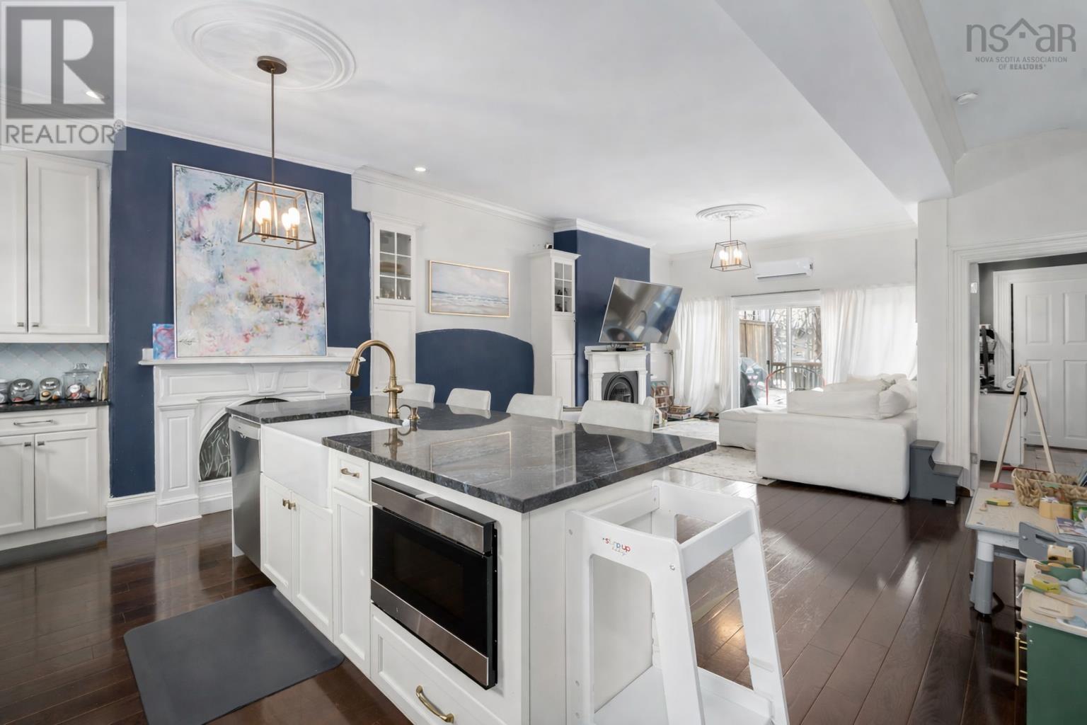 6028/6030 Cunard Street, Halifax, Nova Scotia  B3K 1E5 - Photo 4 - 202604063