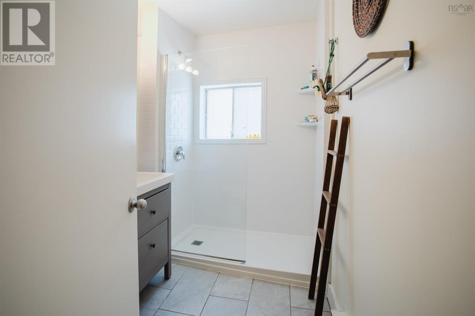 5654 Nora Bernard Street, Halifax, Nova Scotia  B3K 1B5 - Photo 13 - 202604070