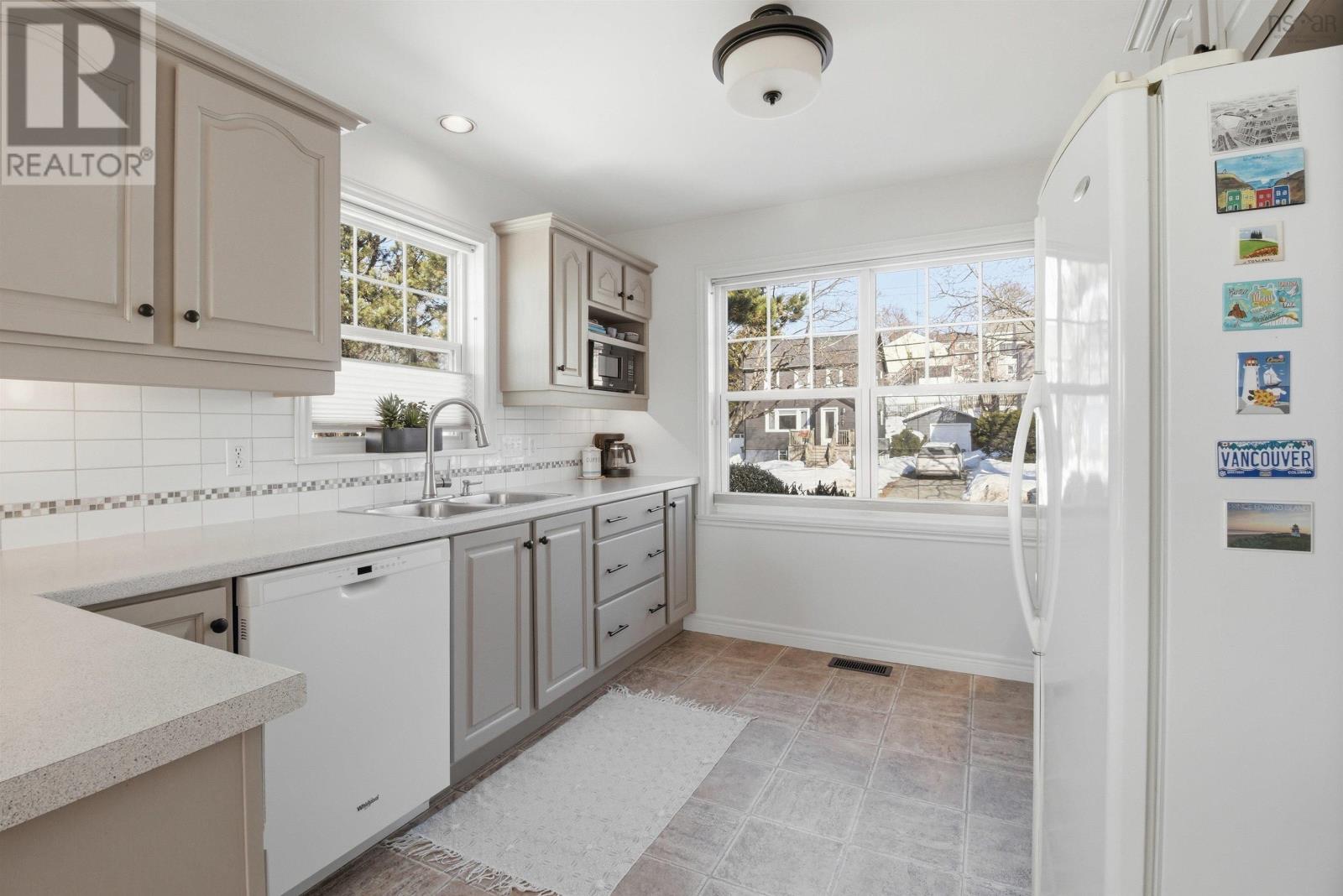 3790 Memorial Drive, Halifax Peninsula, Nova Scotia  B3K 6R6 - Photo 5 - 202604181