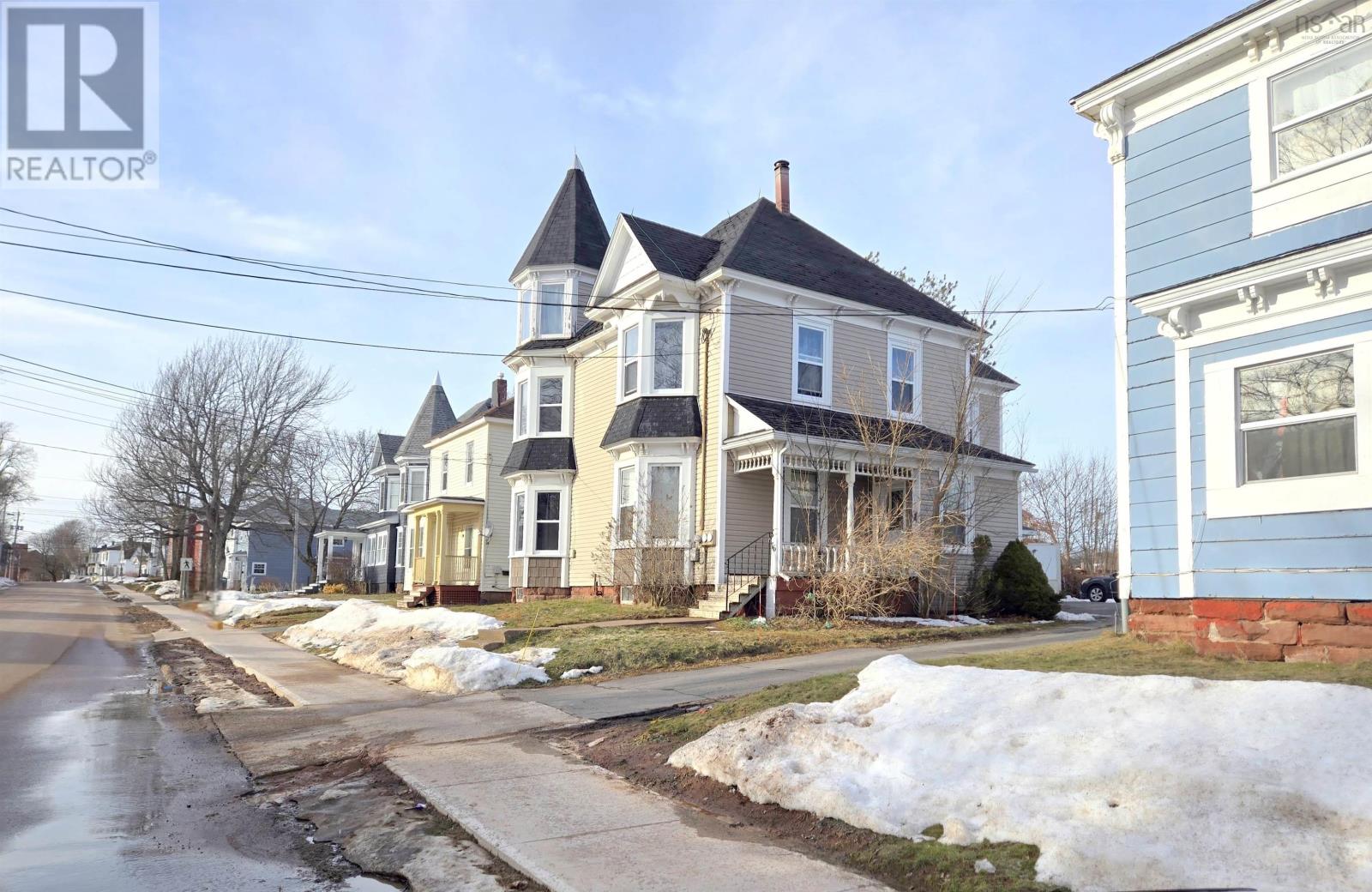 76 Havelock Street, Amherst, Nova Scotia  B4H 3K6 - Photo 3 - 202604239