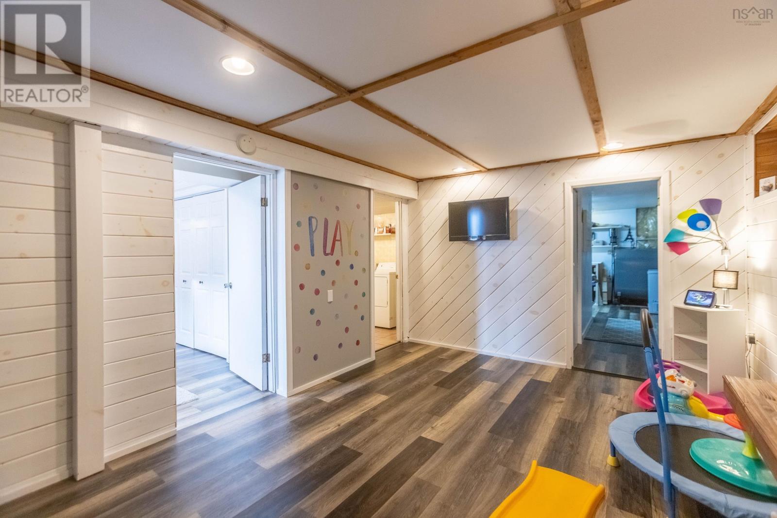 3 Gilroy Street, Springhill, Nova Scotia  B0M 1X0 - Photo 36 - 202604328