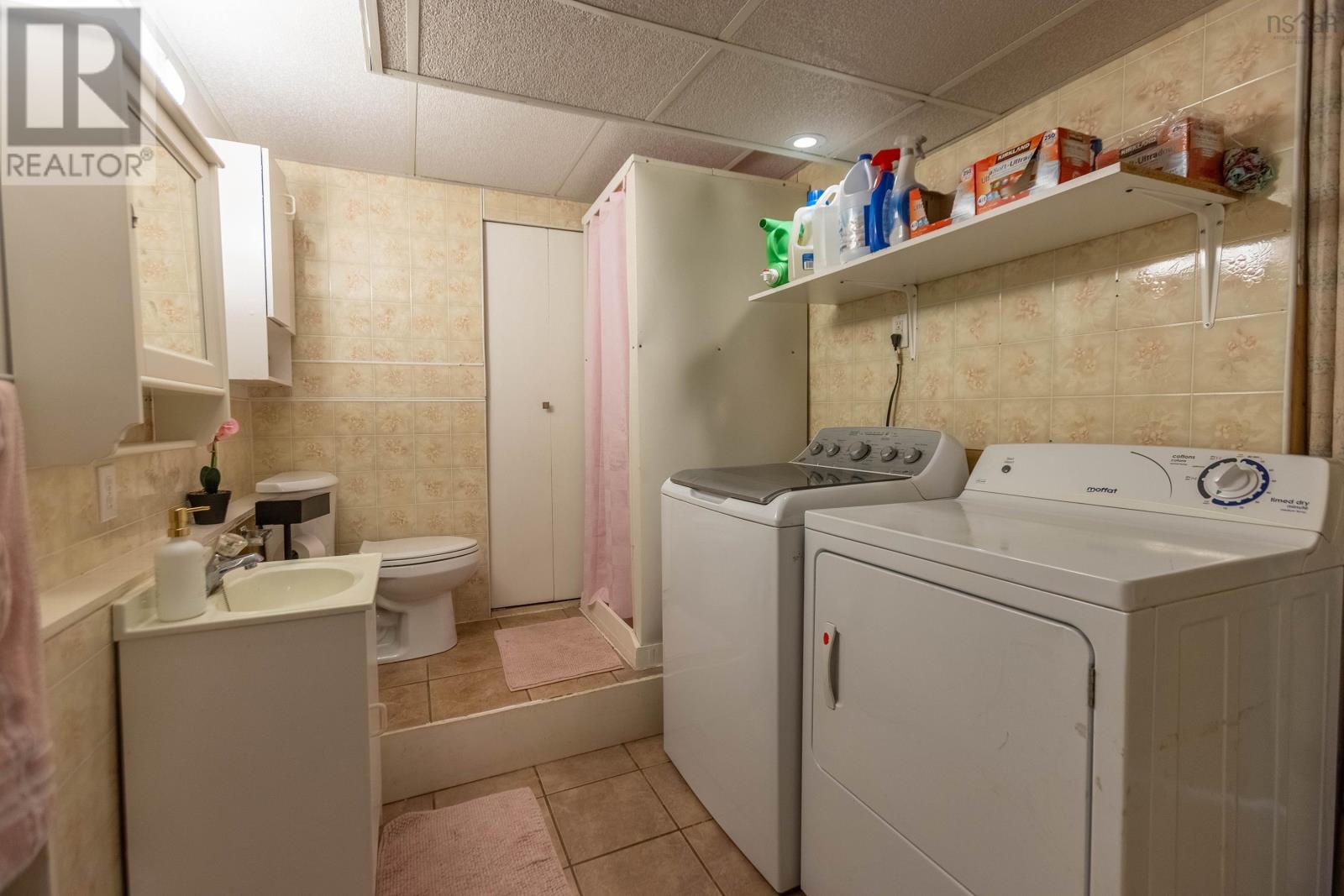 3 Gilroy Street, Springhill, Nova Scotia  B0M 1X0 - Photo 37 - 202604328