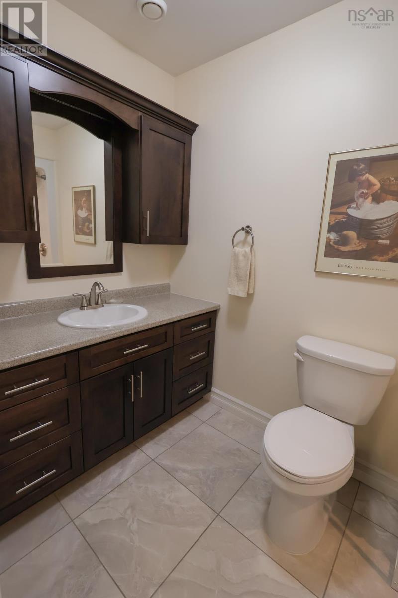 40 Dr Ernst Court, Bridgewater, Nova Scotia  B4V 9A3 - Photo 24 - 202604354