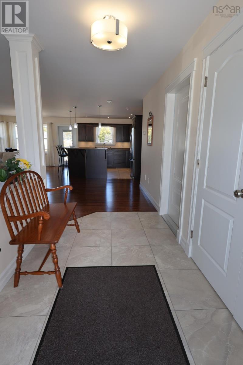 40 Dr Ernst Court, Bridgewater, Nova Scotia  B4V 9A3 - Photo 4 - 202604354